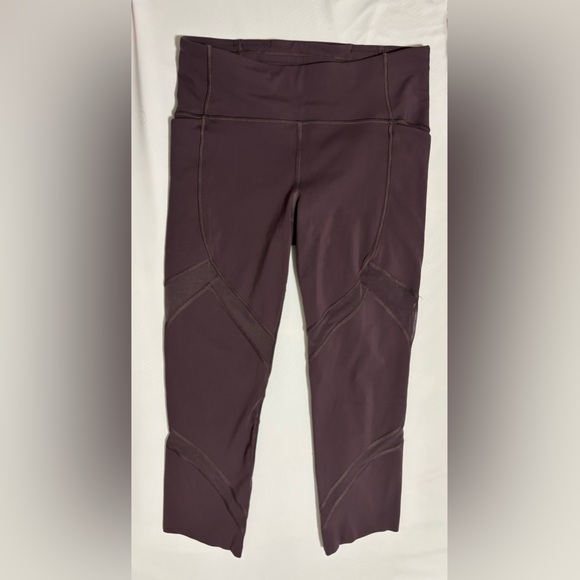 Lululemon leggings (with pockets) 21” - Picture 3 of 8